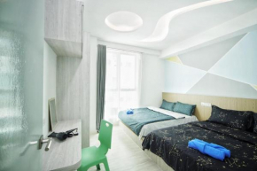 reSTARY - K Universe, Sutera Avenue Infinity Pool - Imago Opposite - KK City- 3BR,10Pax 来沙旅 K歌宇宙主题公寓 - 无边际日落海景泳池 - Imago商场对面 - KK市中心 - 3房10人